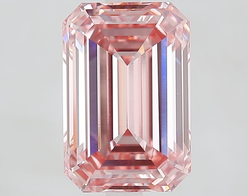 Loose Diamond - EMERALD 4.08ct Fancy Vivid Pink VVS2: Loose Diamond - EMERALD 4.08ct Fancy Vivid Pink VVS2 Source: This is a real non-mined Diamond that has been grown in a lab Shape: EMERALD Carats: 4.08 Color: Fancy Vivid Pink Certification: IGI Video: