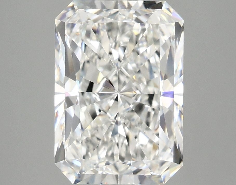 Loose Diamond - RADIANT 3.04ct E VVS2: Loose Diamond - RADIANT 3.04ct E VVS2 Source: This is a real non-mined Diamond that has been grown in a lab Shape: RADIANT Carats: 3.04 Color: E Clarity: VVS2 Certification: IGI Video: