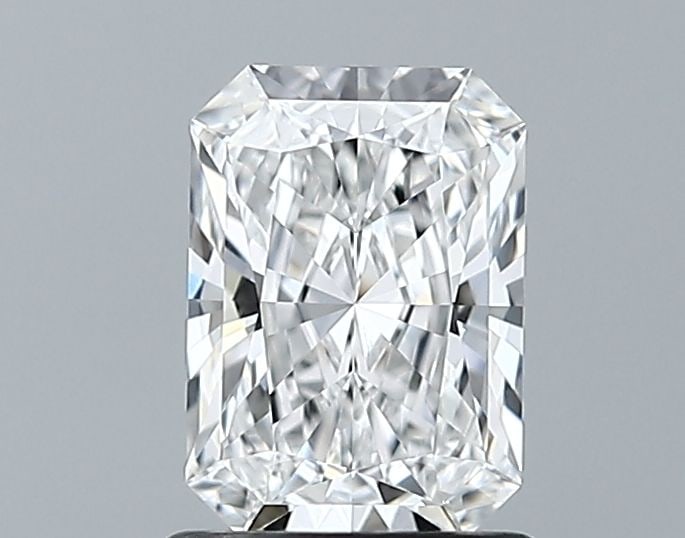 Loose Diamond - RADIANT 1.02ct E VVS1: Loose Diamond - RADIANT 1.02ct E VVS1 Source: This is a real non-mined Diamond that has been grown in a lab Shape: RADIANT Carats: 1.02 Color: E Clarity: VVS1 Certification: GIA Video: