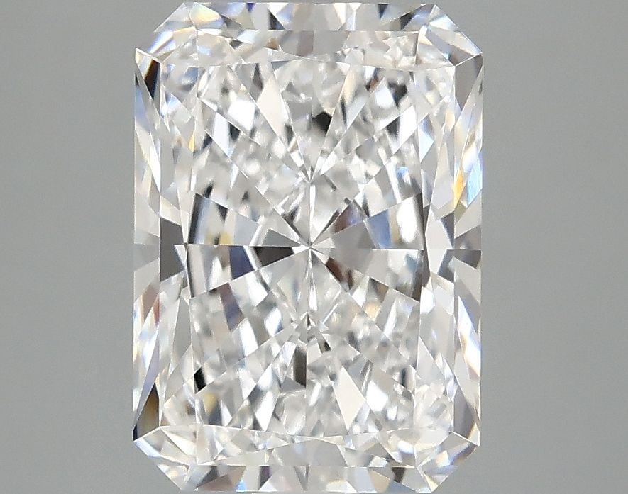 Loose Diamond - RADIANT 3.09ct D VVS2: Loose Diamond - RADIANT 3.09ct D VVS2 Source: This is a real non-mined Diamond that has been grown in a lab Shape: RADIANT Carats: 3.09 Color: D Clarity: VVS2 Certification: IGI Video:
