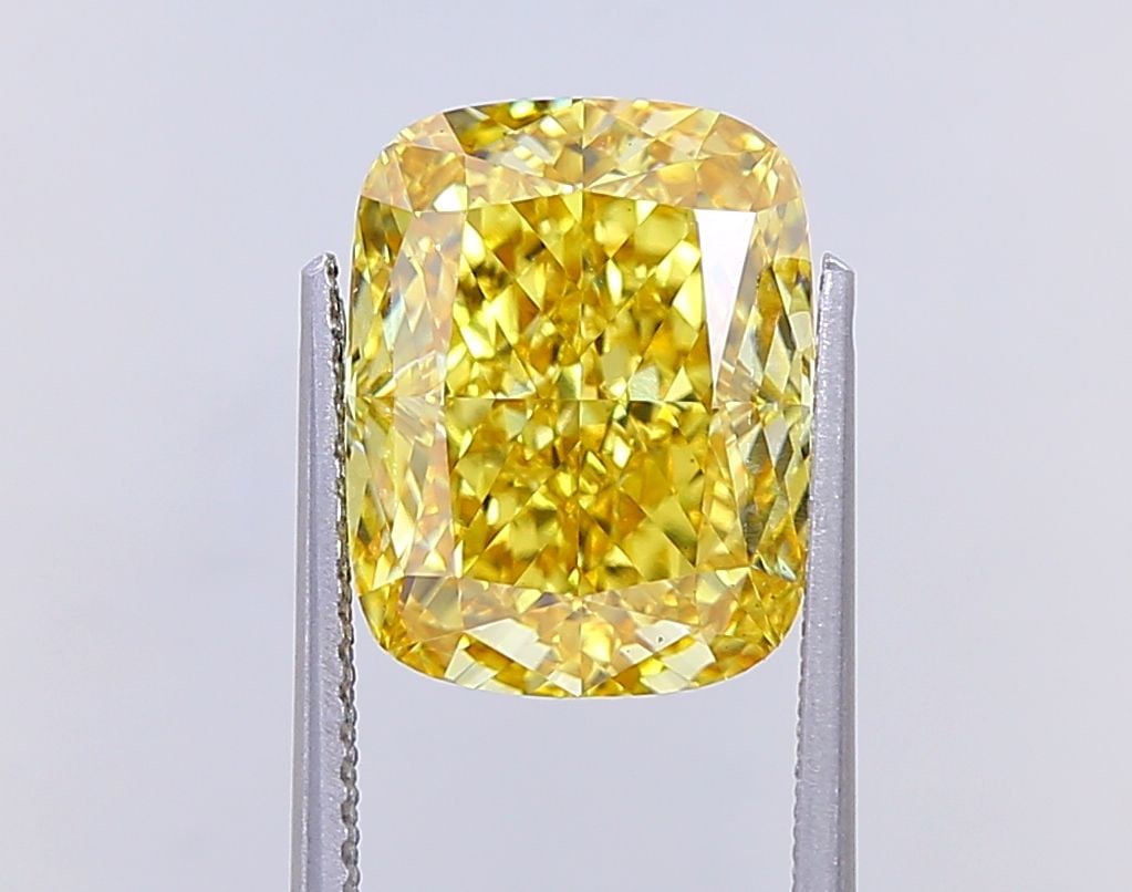 Loose Diamond - CUSHION MODIFIED 6.54ct Fancy Vivid Yellow VS2: Loose Diamond - CUSHION MODIFIED 6.54ct Fancy Vivid Yellow VS2 Source: This is a real non-mined Diamond that has been grown in a lab Shape: CUSHION MODIFIED Carats: 6.54 Color: Fancy Vivid Yellow Cert