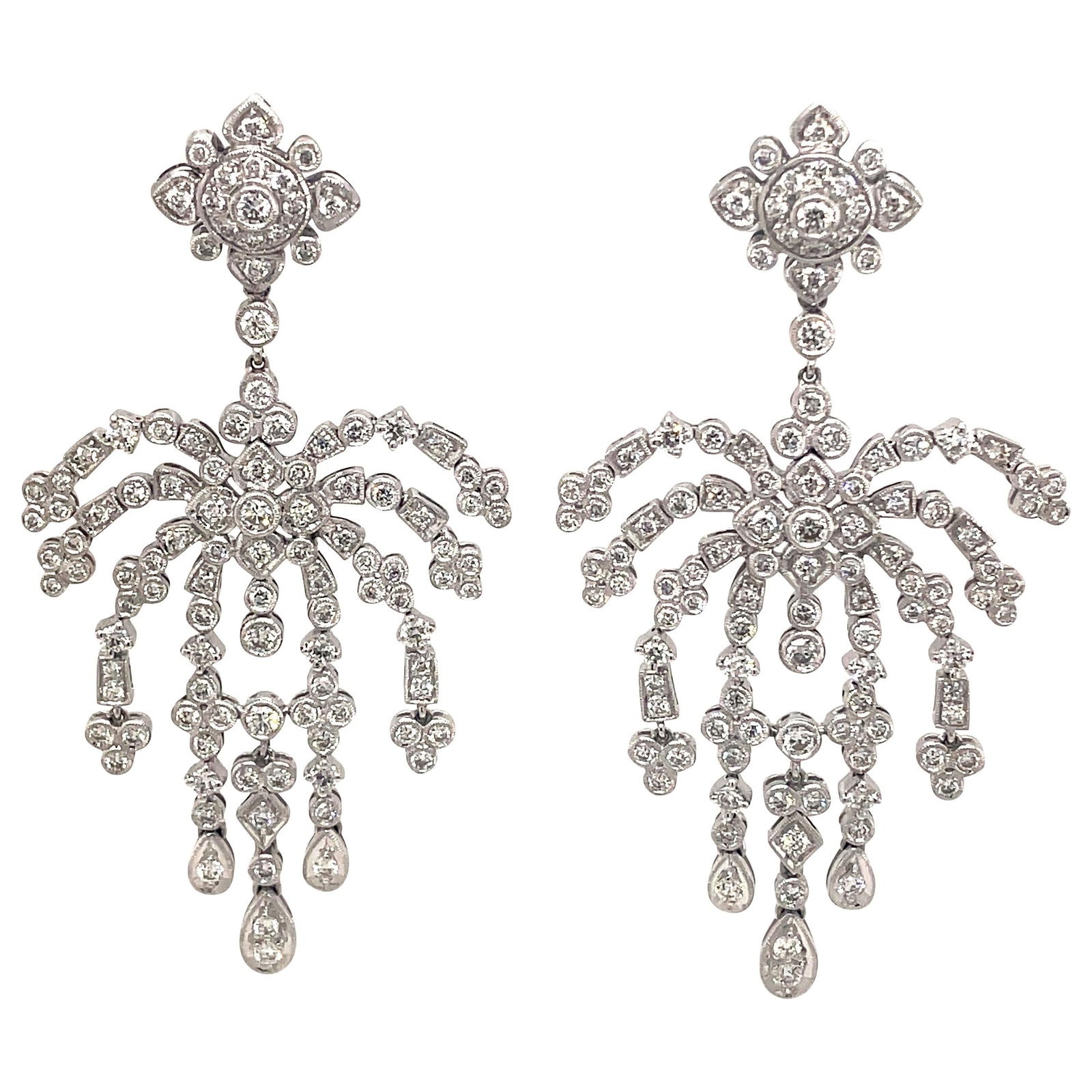 Edwardian Style 3.66ct Round Diamond Chandelier Earrings in 18k White Gold: Edwardian Style 3.66ct Round Diamond Chandelier Earrings in 18k White Gold These stunning Edwardian-inspired chandelier earrings are crafted in 18k white gold and feature an impressive total of 3.66 c