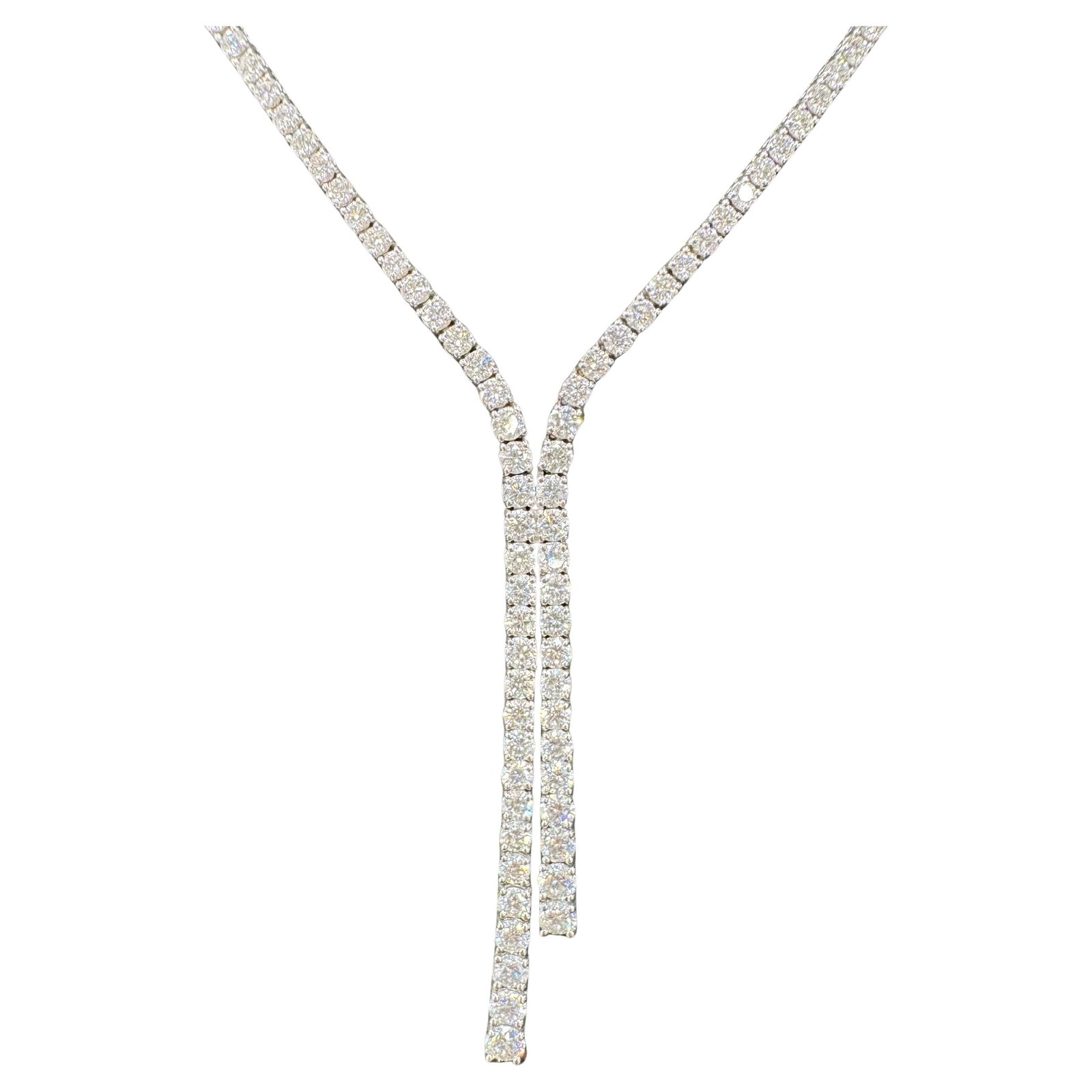 Harbor Diamonds 14KT White Gold Diamond Drop Necklace 7.52 Carats Contemporary Design: Harbor Diamonds 14KT White Gold Diamond Drop Necklace 7.52 Carats Contemporary Design This exquisite diamond drop necklace features a contemporary design crafted from 14KT white gold. It showcases a s