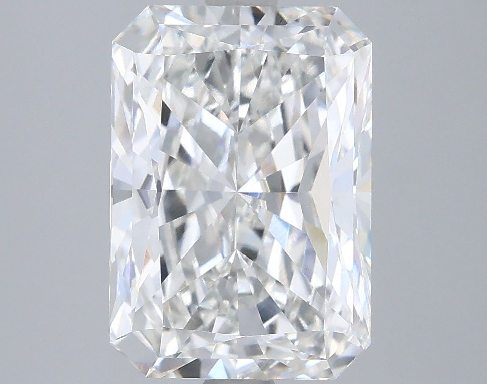 Loose Diamond - RADIANT 3.91ct F VVS2: Loose Diamond - RADIANT 3.91ct F VVS2 Source: This is a real non-mined Diamond that has been grown in a lab Shape: RADIANT Carats: 3.91 Color: F Clarity: VVS2 Certification: IGI Video: