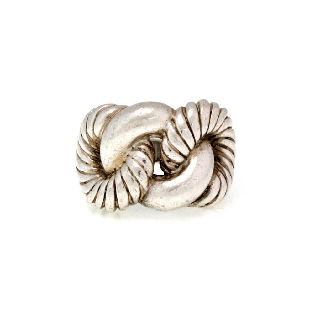 David Yurman Sterling Silver Triple Knot Cable Band Ring D.Y 925: David Yurman Sterling Silver Triple Knot Cable Band Ring D.Y 925 This exquisite wide band ring from David Yurman showcases a unique triple knot design at the front, complemented by a classic cable sty