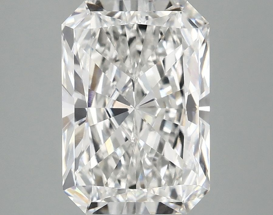 Loose Diamond - RADIANT 3.07ct F VVS2: Loose Diamond - RADIANT 3.07ct F VVS2 Source: This is a real non-mined Diamond that has been grown in a lab Shape: RADIANT Carats: 3.07 Color: F Clarity: VVS2 Certification: IGI Video: