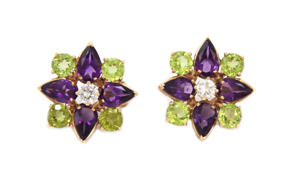 Estate 10.60ct Amethyst Peridot Diamond Flower Earrings 14k Gold: Estate 10.60ct Amethyst Peridot Diamond Flower Earrings 14k Gold This exquisite pair of Estate earrings showcases a beautiful star-shaped flower design, meticulously crafted from 14k yellow gold. Each