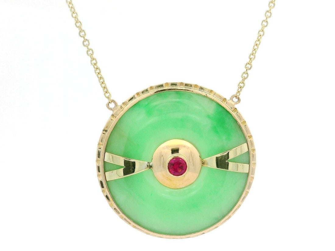 Vintage 12k Gold Jade Ruby Pendant Necklace 19" Adjustable Chain: Vintage 12k Gold Jade Ruby Pendant Necklace 19" Adjustable Chain This exquisite vintage pendant necklace features a stunning natural jade centerpiece surrounded by a textured circle frame, accented wi