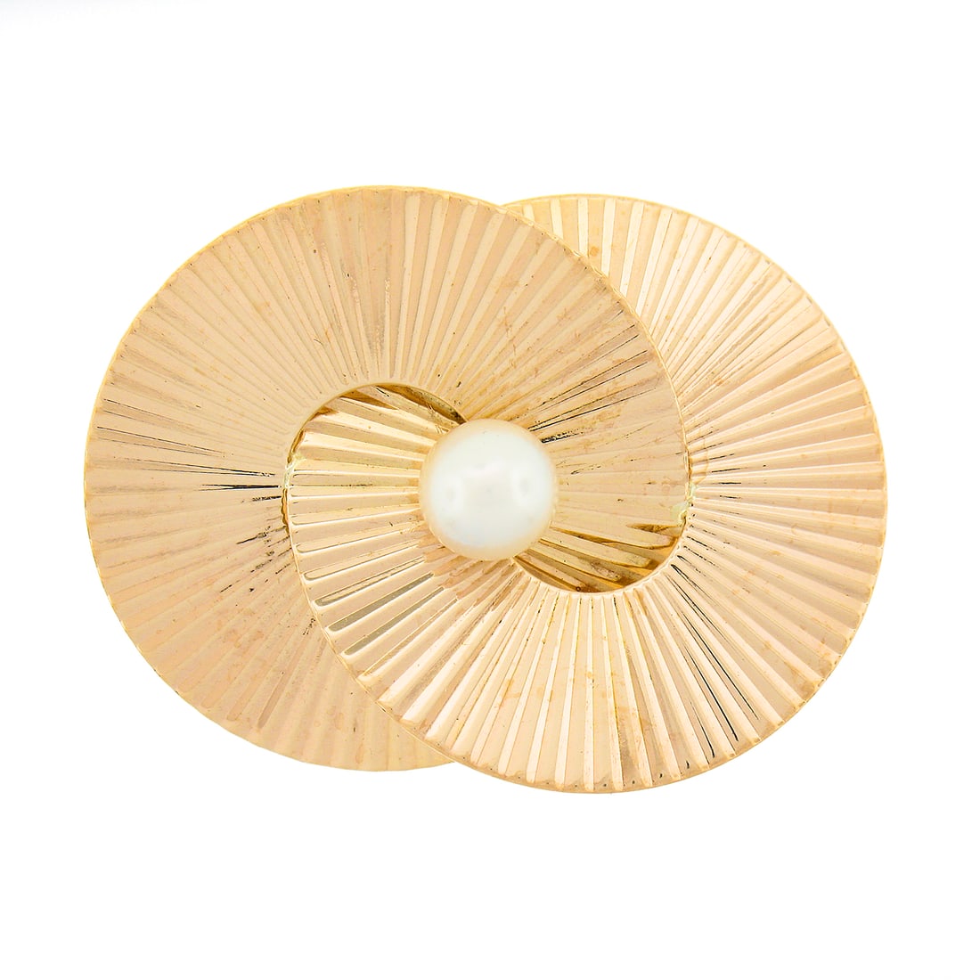 Richard Krementz 14k Yellow Gold Pearl Interlocking Disc Brooch Vintage Retro: Richard Krementz 14k Yellow Gold Pearl Interlocking Disc Brooch Vintage Retro This exquisite Retro Vintage Krementz brooch is crafted from solid 14k yellow gold and features a captivating interlocking