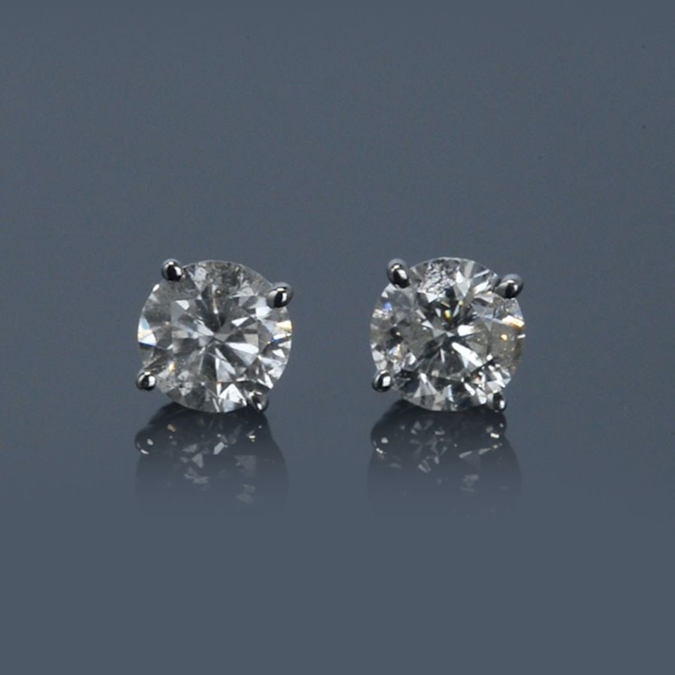 Elegant 14K White Gold Old European Cut Diamond Studs 2.22 Cts: Elegant 14K White Gold Old European Cut Diamond Studs 2.22 Cts This stunning pair of Old European Cut Diamond Ear Studs features a total diamond weight of 2.22 carats. The earrings are crafted from lu
