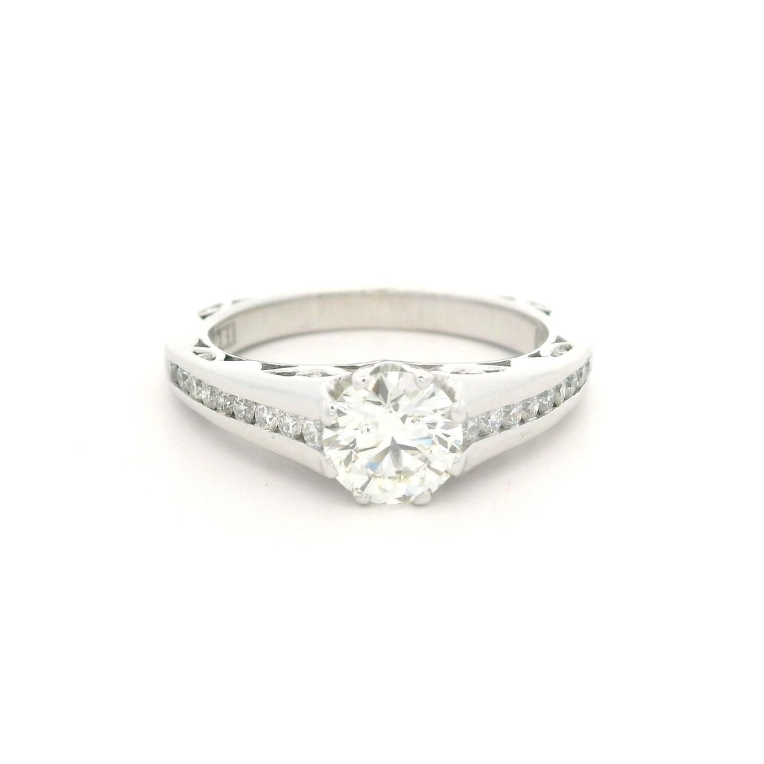Tacori 18K White Gold GIA Certified 1.51ct Diamond Engagement Ring: Tacori 18K White Gold GIA Certified 1.51ct Diamond Engagement Ring Elevate your proposal with this stunning Tacori engagement ring, meticulously crafted from solid 18k white gold. This exquisite piece