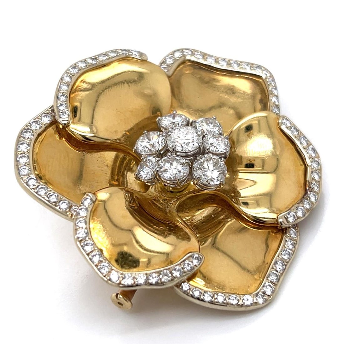 18K Yellow Gold Diamond Flower Brooch 11 Diamonds 7.00 Ct: 18K Yellow Gold Diamond Flower Brooch 11 Diamonds 7.00 Ct This exquisite 18K Yellow Gold En Tremblant Diamond Flower Brooch showcases a stunning floral design. Weighing a total of 46.4 grams, it featu