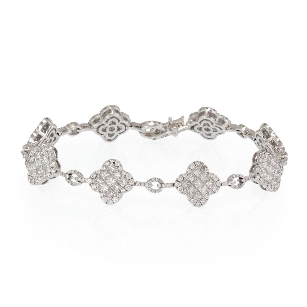 Gregg Ruth 6.13ct Diamond 18k White Gold Rhombus Bracelet: Gregg Ruth 6.13ct Diamond 18k White Gold Rhombus Bracelet This exquisite bracelet by designer Gregg Ruth is crafted from 18k white gold and showcases a stunning design featuring eight rhombus-shaped f