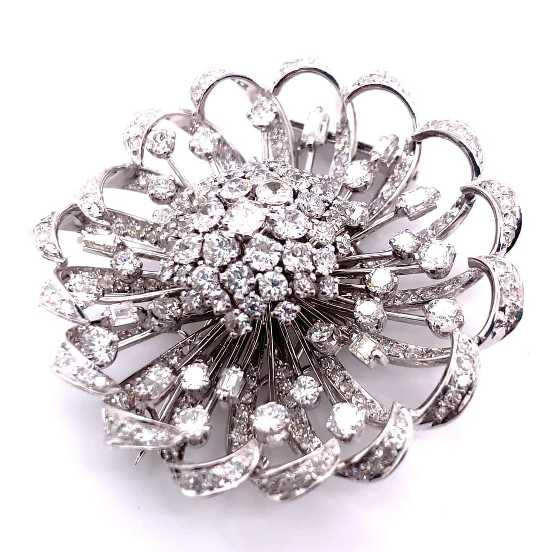 13.45 Ct Diamond Pin in Platinum with 269 Round Diamonds: 13.45 Ct Diamond Pin in Platinum with 269 Round Diamonds This exquisite diamond pin features a stunning total weight of 13.45 ct, elegantly mounted with 269 round diamonds. The diamonds boast an E-F c