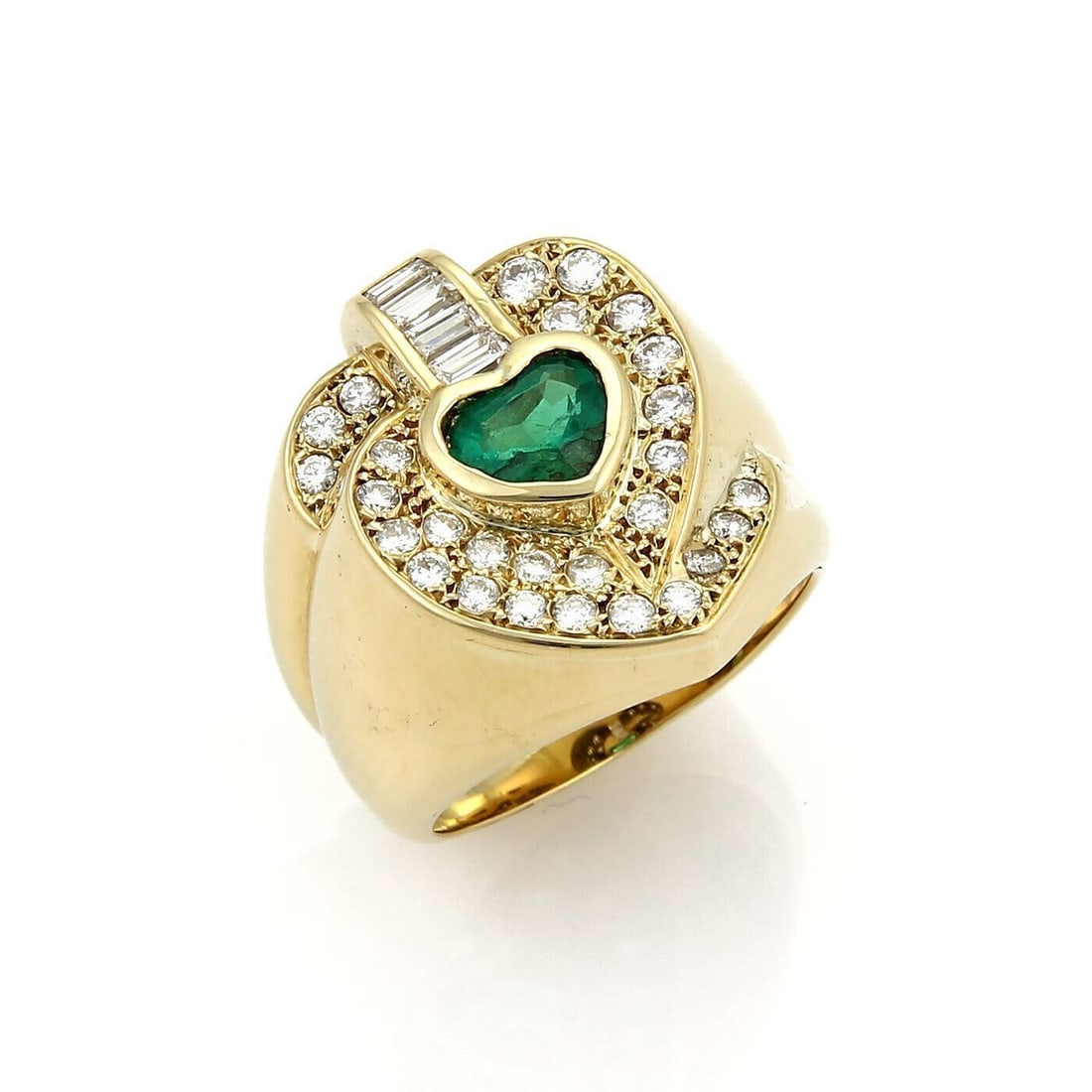 18k Yellow Gold Heart Shaped Ring with Diamonds and Emerald Size 7 (1 of 4)