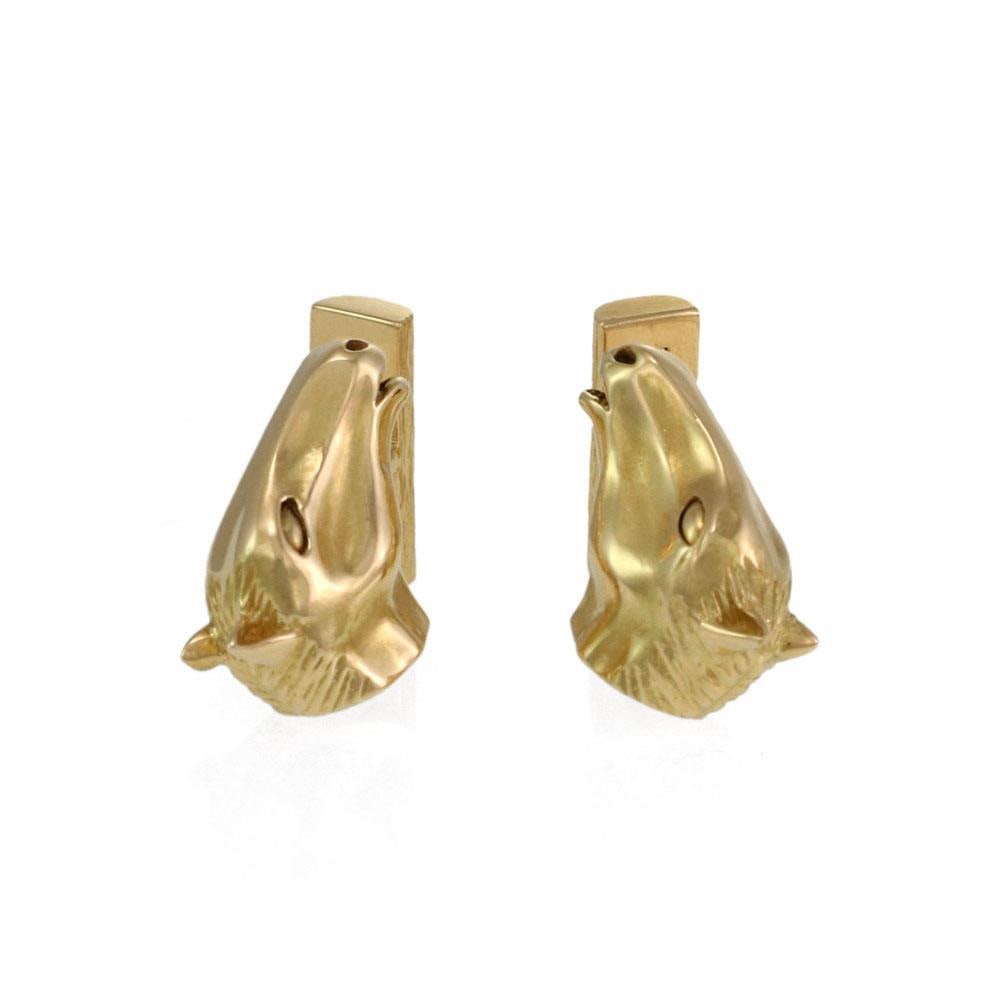 Elegant 18k Yellow Gold Horse Head Cufflinks with Flex Bar: Elegant 18k Yellow Gold Horse Head Cufflinks with Flex Bar This elegant pair of cufflinks is expertly crafted from 18k yellow gold, featuring a beautifully polished horse head design attached to a woo