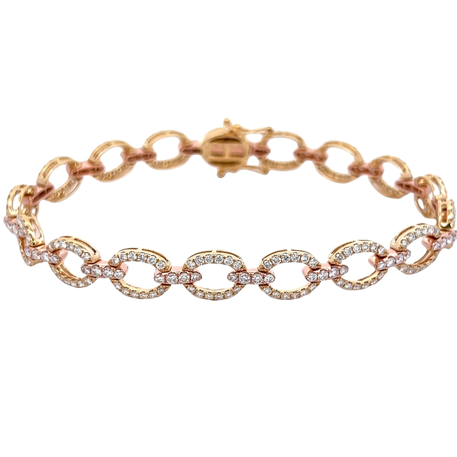 2.86ct Diamond O Link Bracelet 18k Yellow Gold: 2.86ct Diamond O Link Bracelet 18k Yellow Gold This stunning contemporary O link bracelet features a radiant design crafted from 18k yellow gold. The bracelet is adorned with 269 round diamonds totali