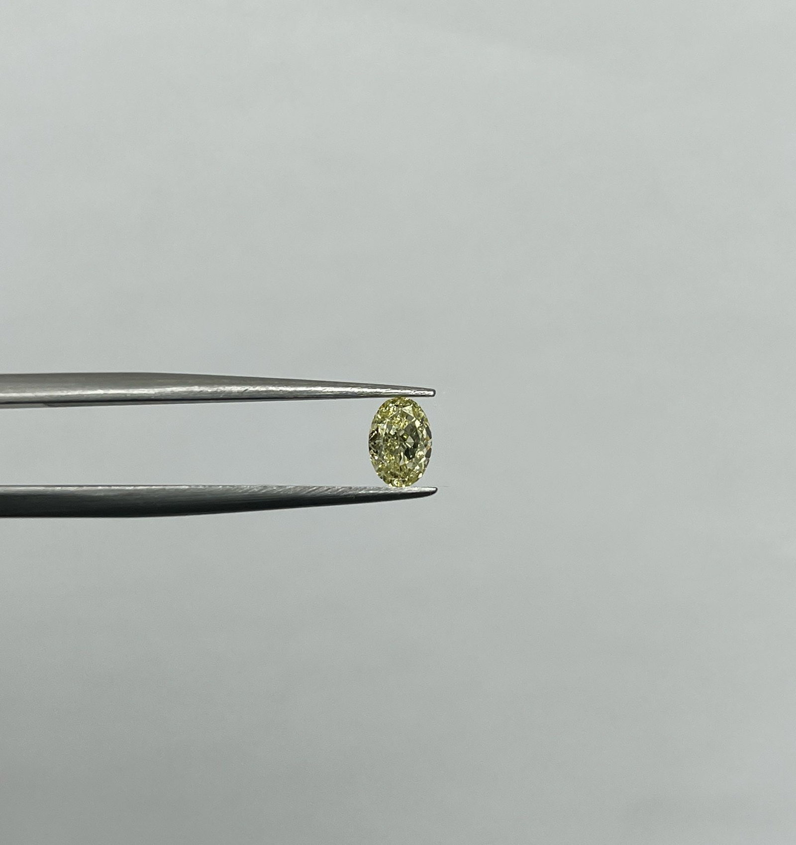 Loose Diamond - OVAL 0.72ct Yellow VS2 (1 of 1)