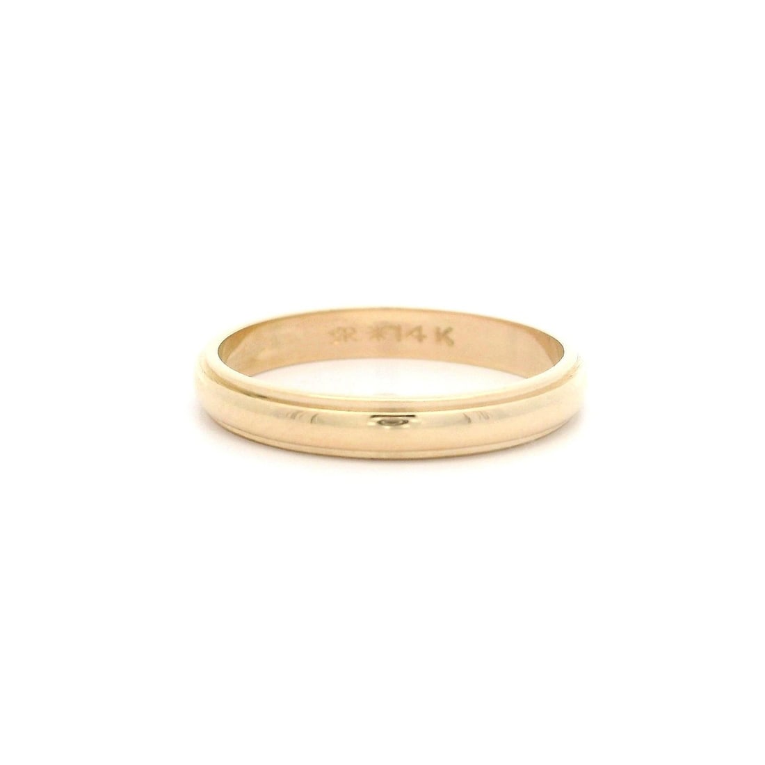 14k Yellow Gold 2.7mm Polished Stackable Wedding Band Ring: 14k Yellow Gold 2.7mm Polished Stackable Wedding Band Ring This classic wedding band is crafted from solid 14k yellow gold, featuring a sleek and polished finish, perfect for stackable wear. The ring