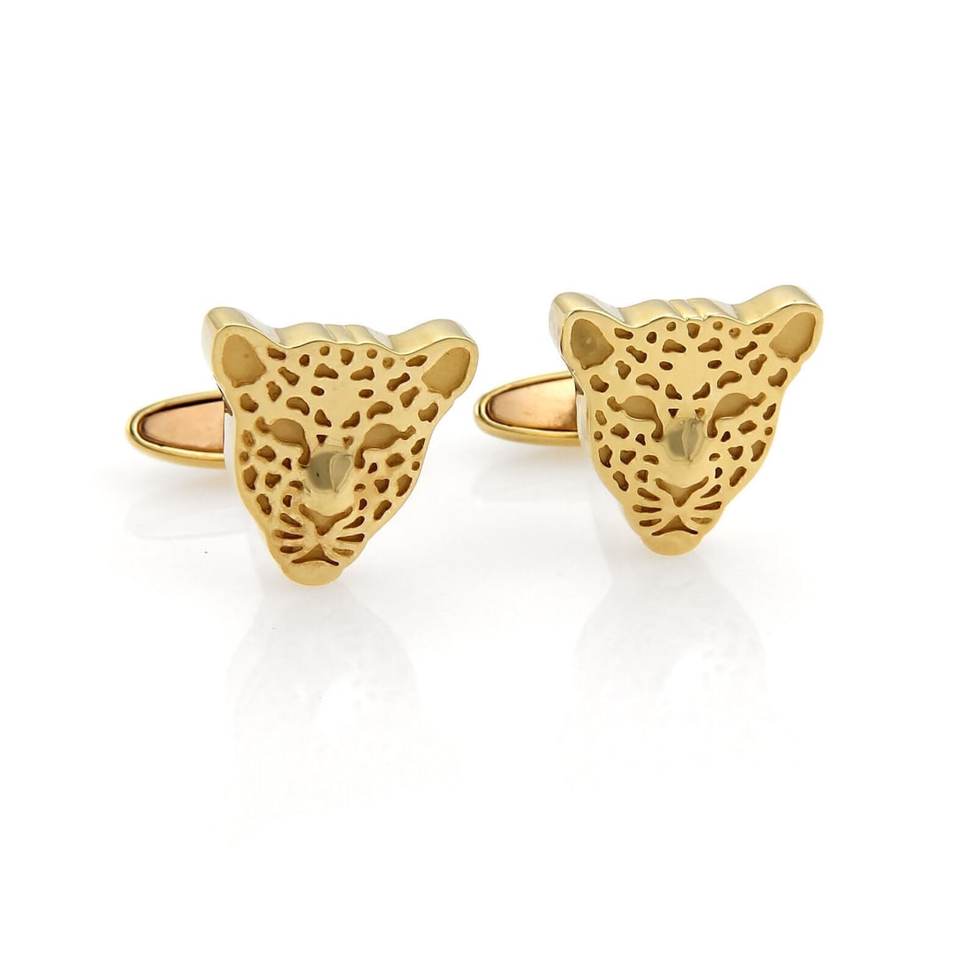 18k Yellow Gold Cheetah Motif Cufflinks by Carrera y Carrera: 18k Yellow Gold Cheetah Motif Cufflinks by Carrera y Carrera These Carrera Y Carrera cufflinks are crafted from 18k yellow gold and feature a cheetah motif. Made in Spain, they combine animal-inspired