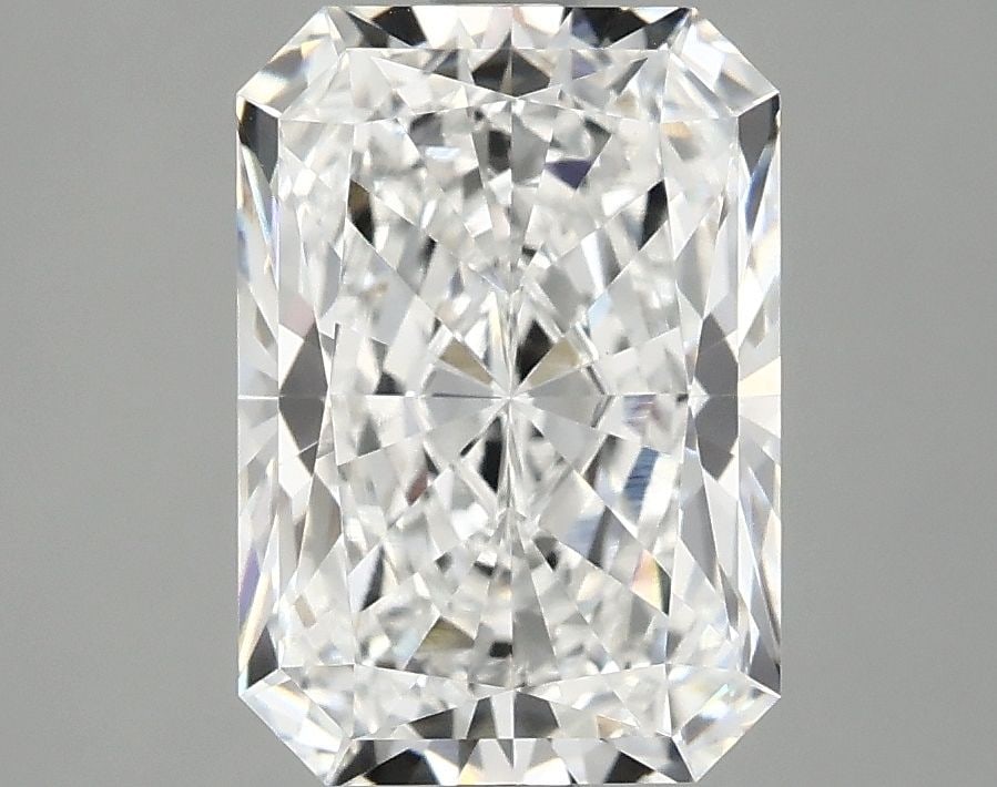 Loose Diamond - RADIANT 3.09ct E VVS2: Loose Diamond - RADIANT 3.09ct E VVS2 Source: This is a real non-mined Diamond that has been grown in a lab Shape: RADIANT Carats: 3.09 Color: E Clarity: VVS2 Certification: IGI Video: