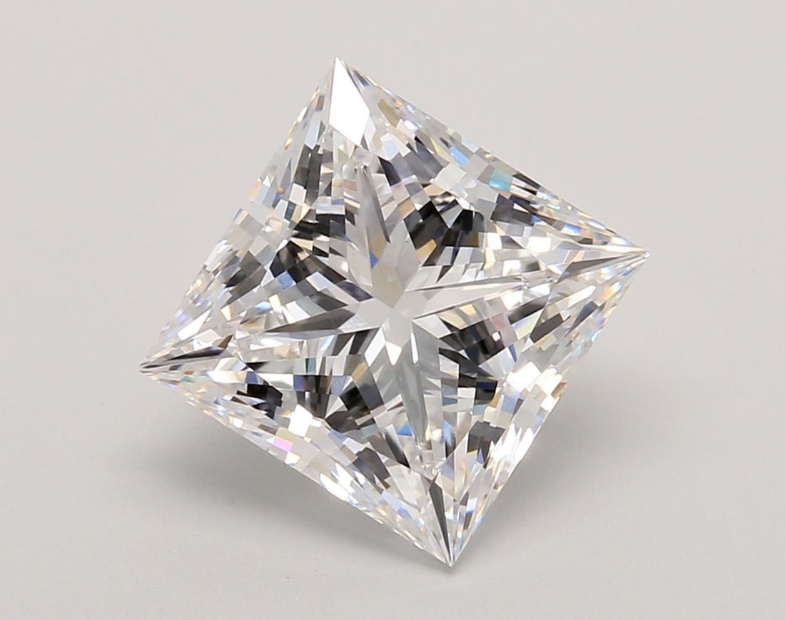 Loose Diamond - PRINCESS 4.83ct D VS1: Loose Diamond - PRINCESS 4.83ct D VS1 Source: This is a real non-mined Diamond that has been grown in a lab Shape: PRINCESS Carats: 4.83 Color: D Clarity: VS1 Certification: IGI Video: