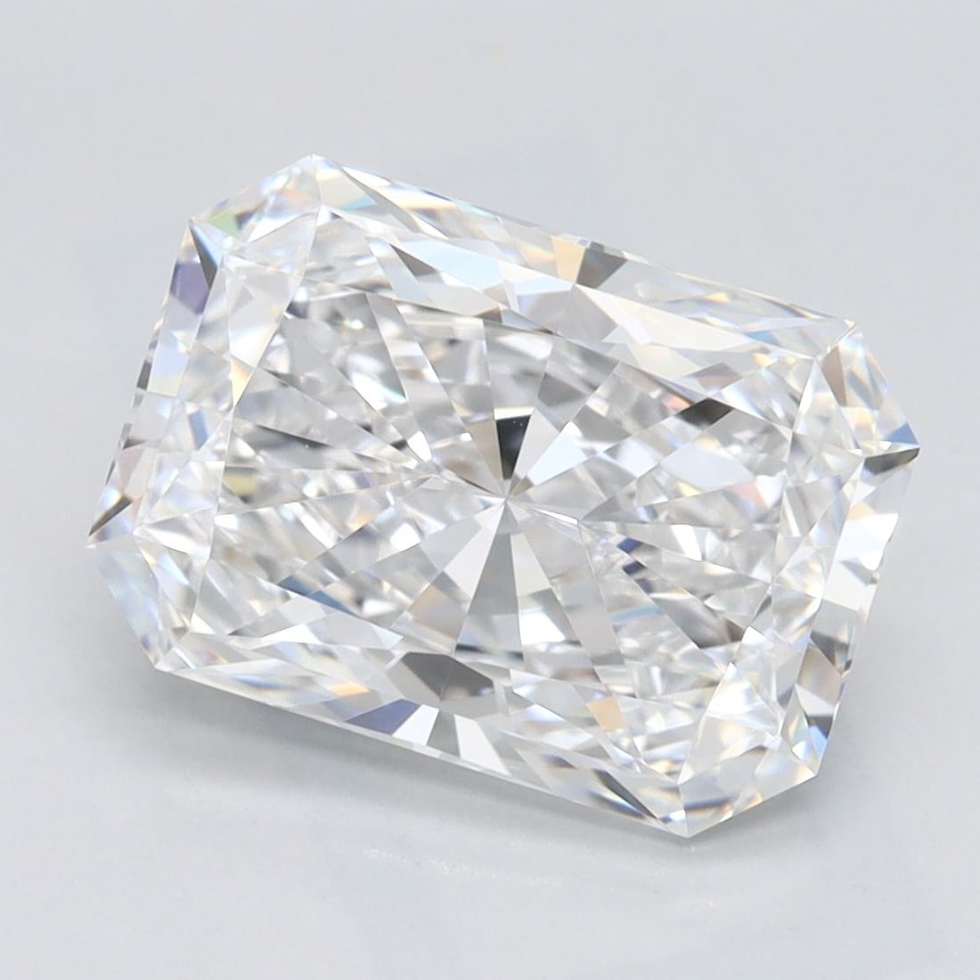 Loose Diamond - RADIANT 2.87ct D VVS2: Loose Diamond - RADIANT 2.87ct D VVS2 Source: This is a real non-mined Diamond that has been grown in a lab Shape: RADIANT Carats: 2.87 Color: D Clarity: VVS2 Certification: GIA Video: