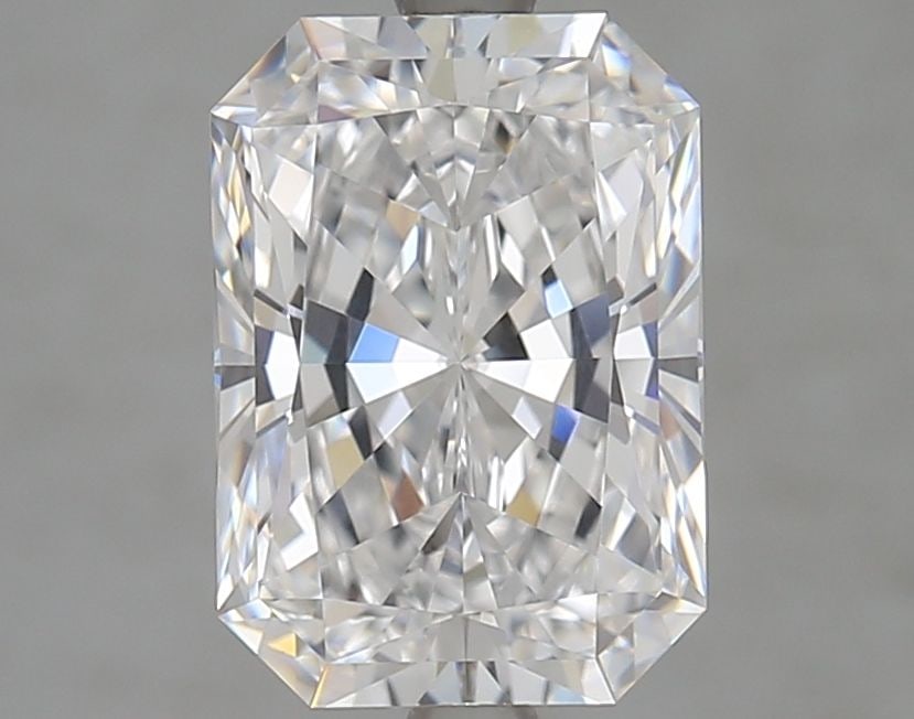 Loose Diamond - RADIANT 3.03ct D VVS1: Loose Diamond - RADIANT 3.03ct D VVS1 Source: This is a real non-mined Diamond that has been grown in a lab Shape: RADIANT Carats: 3.03 Color: D Clarity: VVS1 Certification: GIA Video: