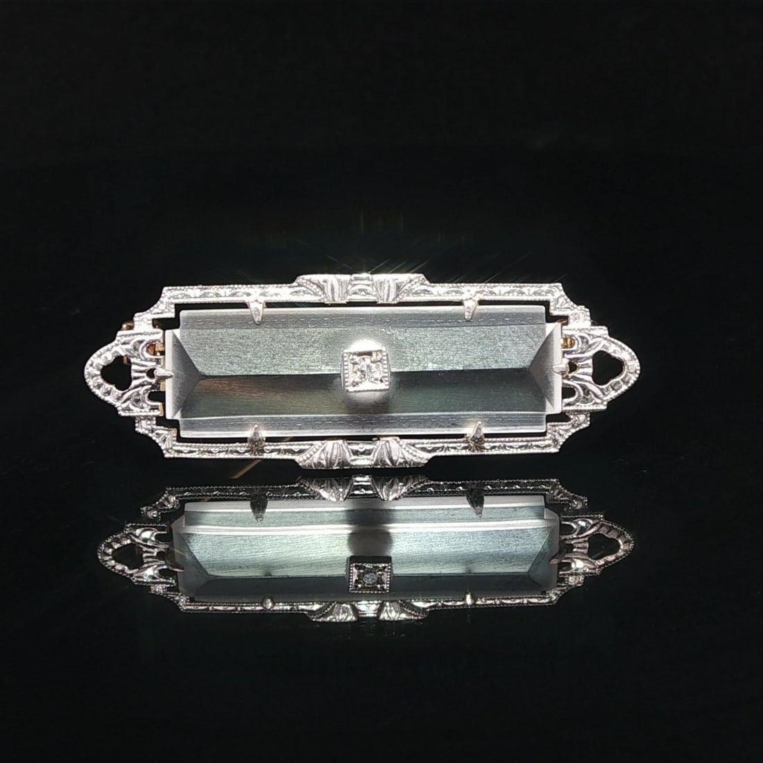 Antique Krementz 14k Gold Platinum Rock Crystal Diamond Bar Brooch: Antique Krementz 14k Gold Platinum Rock Crystal Diamond Bar Brooch This exquisite Antique Krementz 14k Gold & Platinum Rock Crystal Bar Brooch showcases a stunning design featuring a natural genuine r