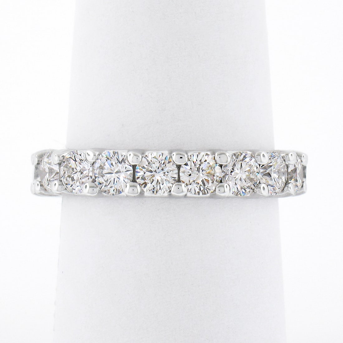 Stunning 14k White Gold 2.94ctw Round Diamond Eternity Band Ring: Stunning 14k White Gold 2.94ctw Round Diamond Eternity Band Ring This exquisite eternity band ring is crafted from solid 14k white gold and showcases a stunning array of 19 round brilliant cut diamond