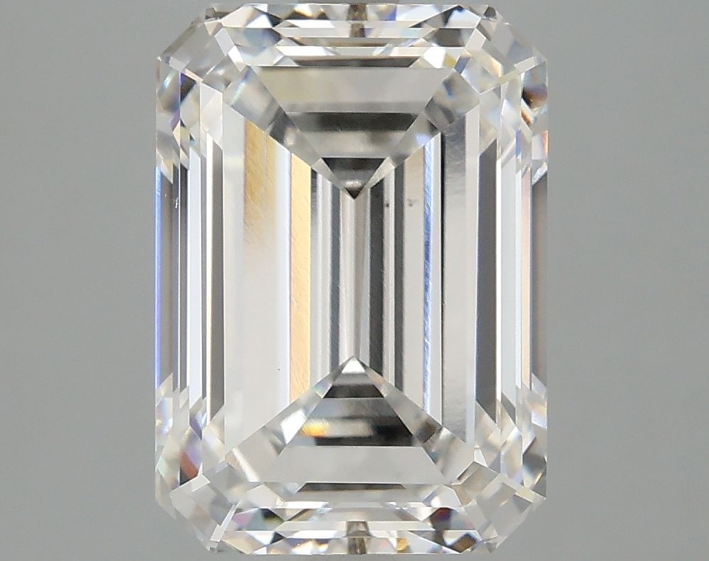 Loose Diamond - EMERALD 5.08ct F VS2: Loose Diamond - EMERALD 5.08ct F VS2 Source: This is a real non-mined Diamond that has been grown in a lab Shape: EMERALD Carats: 5.08 Color: F Clarity: VS2 Certification: IGI Video: