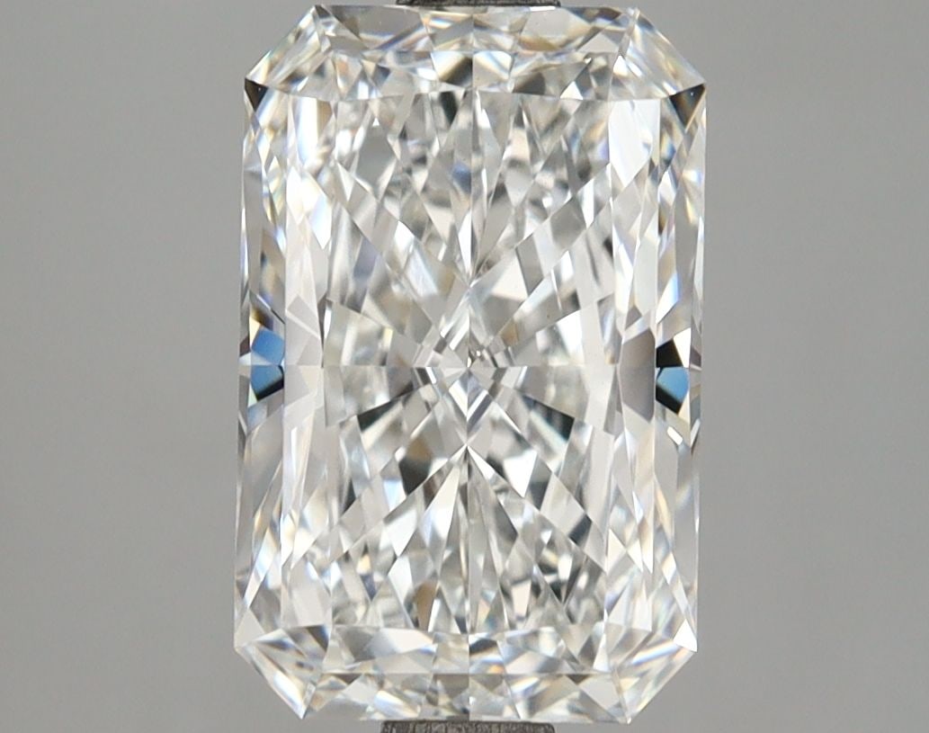 Loose Diamond - RADIANT 3.06ct F VS1: Loose Diamond - RADIANT 3.06ct F VS1 Source: This is a real non-mined Diamond that has been grown in a lab Shape: RADIANT Carats: 3.06 Color: F Clarity: VS1 Certification: IGI Video: Video Link The