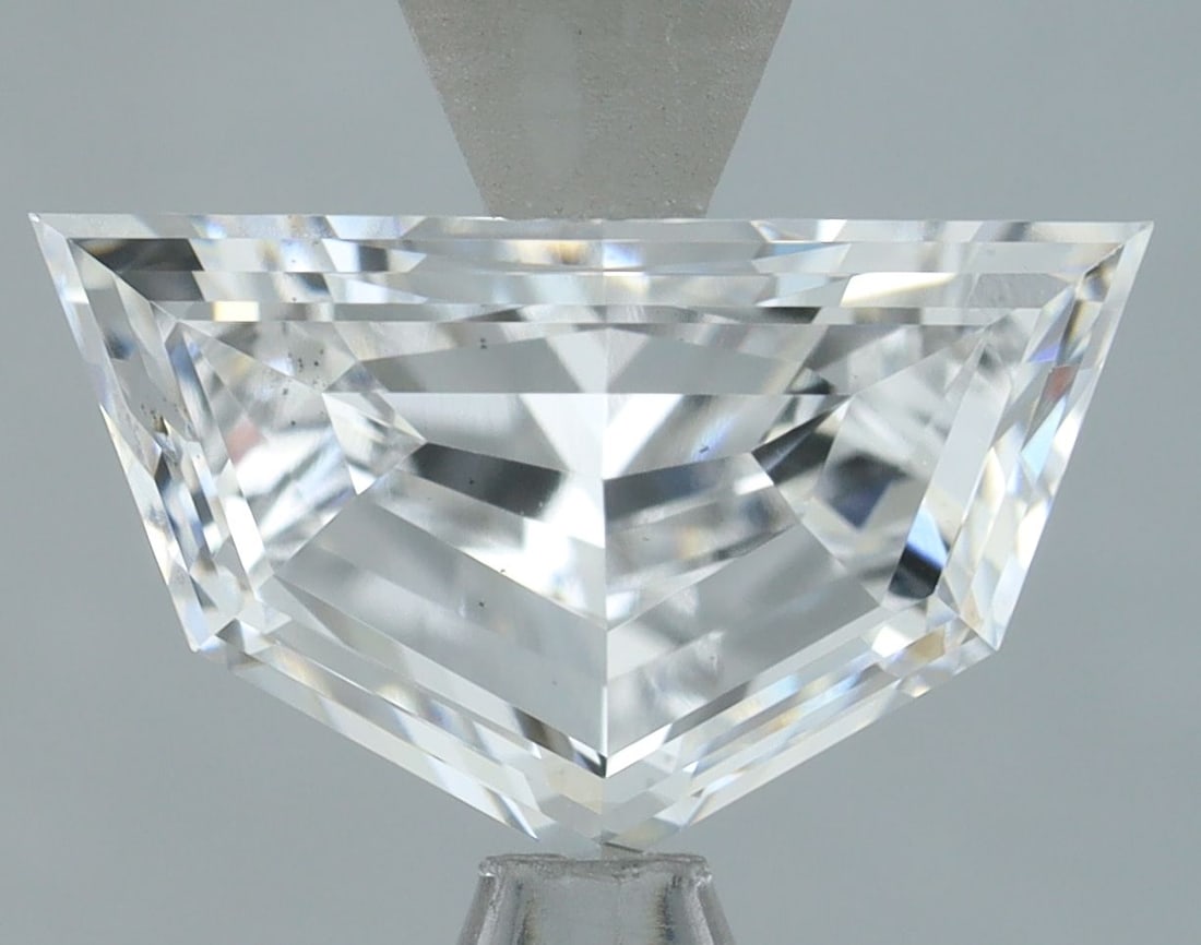 Loose Diamond - OTHER 1.72ct E VS2: Loose Diamond - OTHER 1.72ct E VS2 Source: This is a real non-mined Diamond that has been grown in a lab Shape: OTHER Carats: 1.72 Color: E Clarity: VS2 Certification: IGI Video: