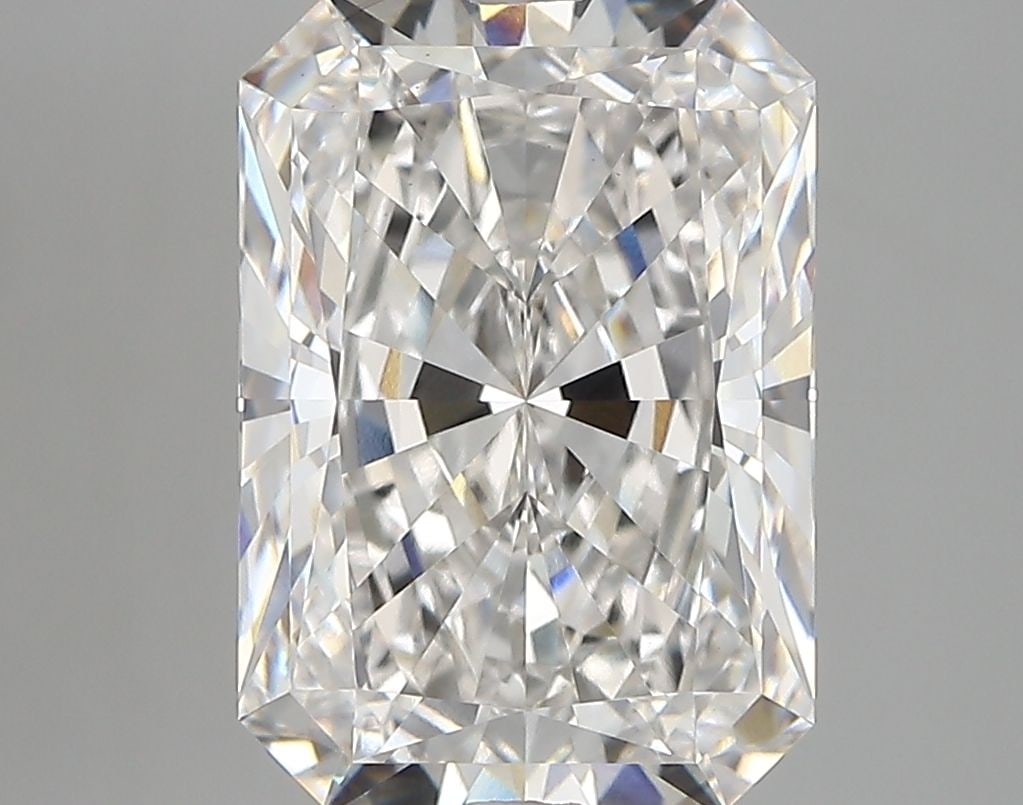 Loose Diamond - RADIANT 4.55ct F VVS2: Loose Diamond - RADIANT 4.55ct F VVS2 Source: This is a real non-mined Diamond that has been grown in a lab Shape: RADIANT Carats: 4.55 Color: F Clarity: VVS2 Certification: IGI Video: Video Link 