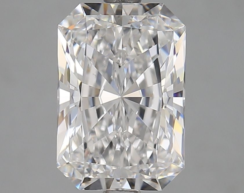 Loose Diamond - RADIANT 3.07ct D VS1: Loose Diamond - RADIANT 3.07ct D VS1 Source: This is a real non-mined Diamond that has been grown in a lab Shape: RADIANT Carats: 3.07 Color: D Clarity: VS1 Certification: GIA Video: