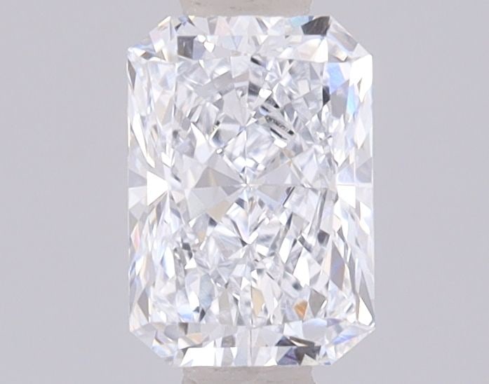 Loose Diamond - RADIANT 0.76ct E VVS1: Loose Diamond - RADIANT 0.76ct E VVS1 Source: This is a real non-mined Diamond that has been grown in a lab Shape: RADIANT Carats: 0.76 Color: E Clarity: VVS1 Certification: IGI Video: Video Link 