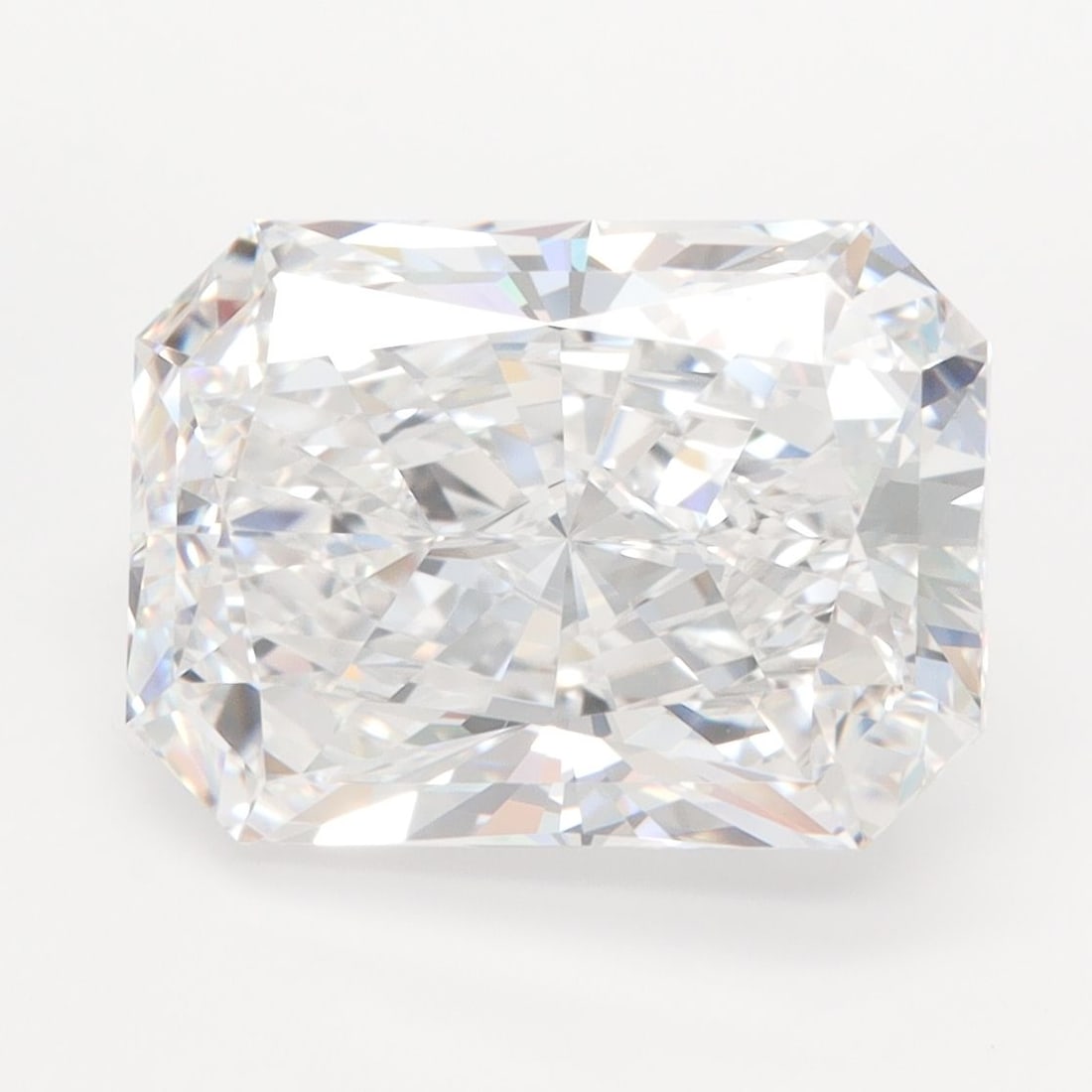 Loose Diamond - RADIANT 5.24ct D VVS1: Loose Diamond - RADIANT 5.24ct D VVS1 Source: This is a real non-mined Diamond that has been grown in a lab Shape: RADIANT Carats: 5.24 Color: D Clarity: VVS1 Certification: GIA Video:
