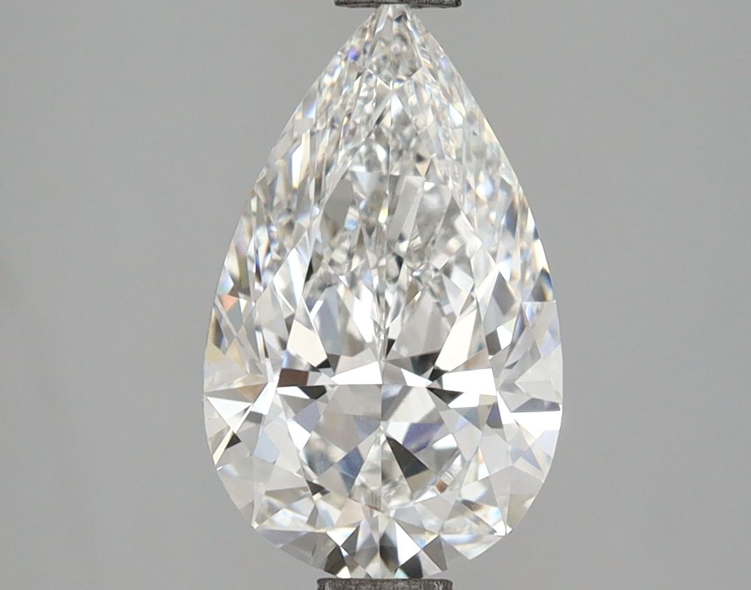 Loose Diamond - PEAR 2.02ct E VVS2: Loose Diamond - PEAR 2.02ct E VVS2 Source: This is a real non-mined Diamond that has been grown in a lab Shape: PEAR Carats: 2.02 Color: E Clarity: VVS2 Certification: IGI Video: