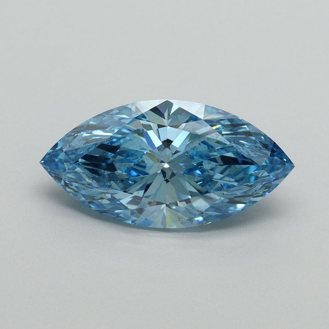 Loose Diamond - MARQUISE 2.17ct Fancy Vivid Blue SI1: Loose Diamond - MARQUISE 2.17ct Fancy Vivid Blue SI1 Source: This is a real non-mined Diamond that has been grown in a lab Shape: MARQUISE Carats: 2.17 Color: Fancy Vivid Blue Certification: IGI Video