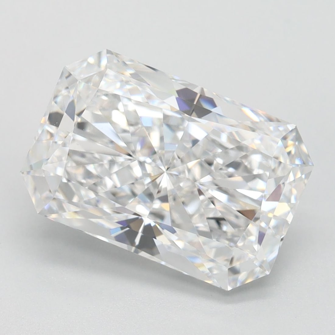 Loose Diamond - RADIANT 3.55ct D FL: Loose Diamond - RADIANT 3.55ct D FL Source: This is a real non-mined Diamond that has been grown in a lab Shape: RADIANT Carats: 3.55 Color: D Clarity: FL Certification: IGI Video: