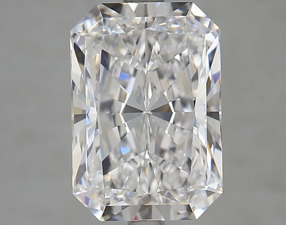 Loose Diamond - RADIANT 4.02ct D VVS2: Loose Diamond - RADIANT 4.02ct D VVS2 Source: This is a real non-mined Diamond that has been grown in a lab Shape: RADIANT Carats: 4.02 Color: D Clarity: VVS2 Certification: GIA Video: