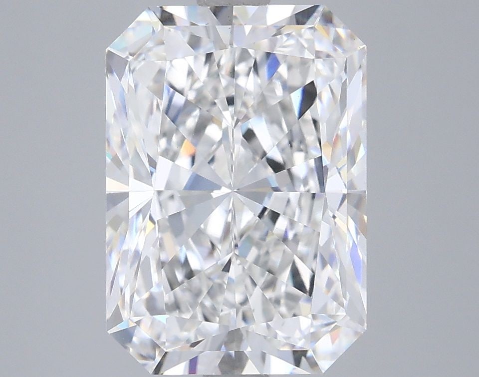 Loose Diamond - RADIANT 4.07ct E VS1: Loose Diamond - RADIANT 4.07ct E VS1 Source: This is a real non-mined Diamond that has been grown in a lab Shape: RADIANT Carats: 4.07 Color: E Clarity: VS1 Certification: IGI Video: