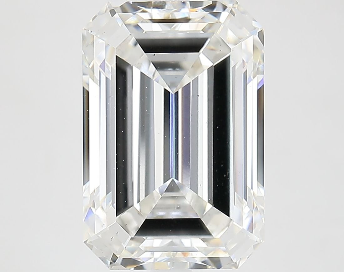 Loose Diamond - EMERALD 6.36ct F VS1: Loose Diamond - EMERALD 6.36ct F VS1 Source: This is a real non-mined Diamond that has been grown in a lab Shape: EMERALD Carats: 6.36 Color: F Clarity: VS1 Certification: IGI Video: Video Link The