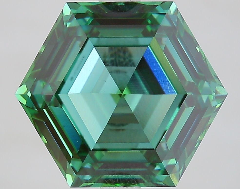 Loose Diamond - HEXAGONAL 3.8ct Fancy Vivid Green VVS2: Loose Diamond - HEXAGONAL 3.8ct Fancy Vivid Green VVS2 Source: This is a real non-mined Diamond that has been grown in a lab Shape: HEXAGONAL Carats: 3.8 Color: Fancy Vivid Green Certification: IGI
