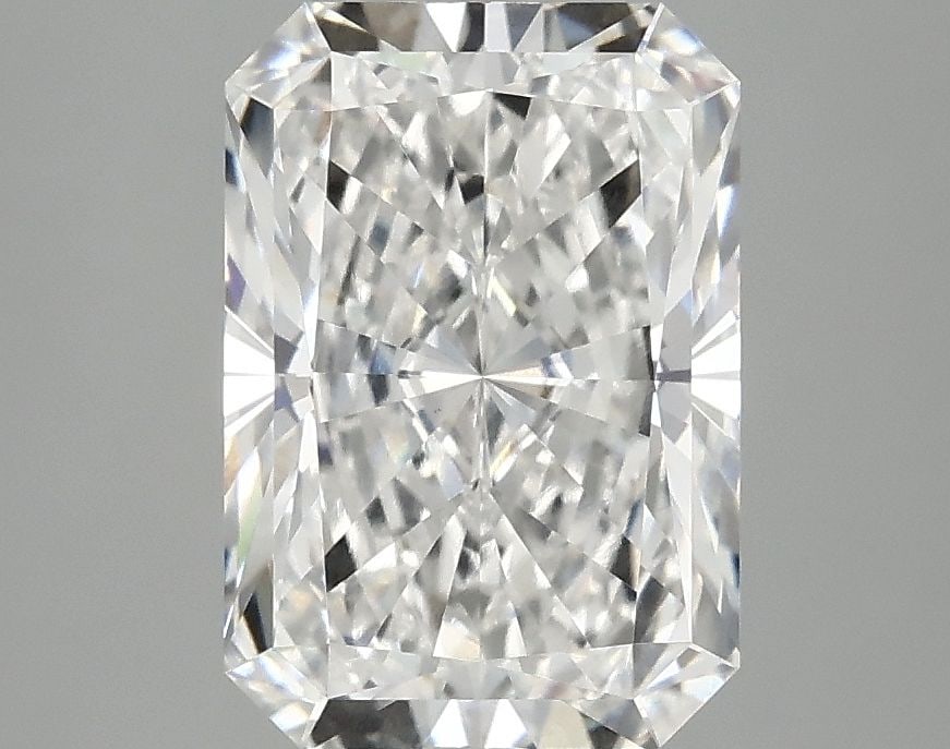 Loose Diamond - RADIANT 3.07ct E VS1: Loose Diamond - RADIANT 3.07ct E VS1 Source: This is a real non-mined Diamond that has been grown in a lab Shape: RADIANT Carats: 3.07 Color: E Clarity: VS1 Certification: IGI Video: Video Link The