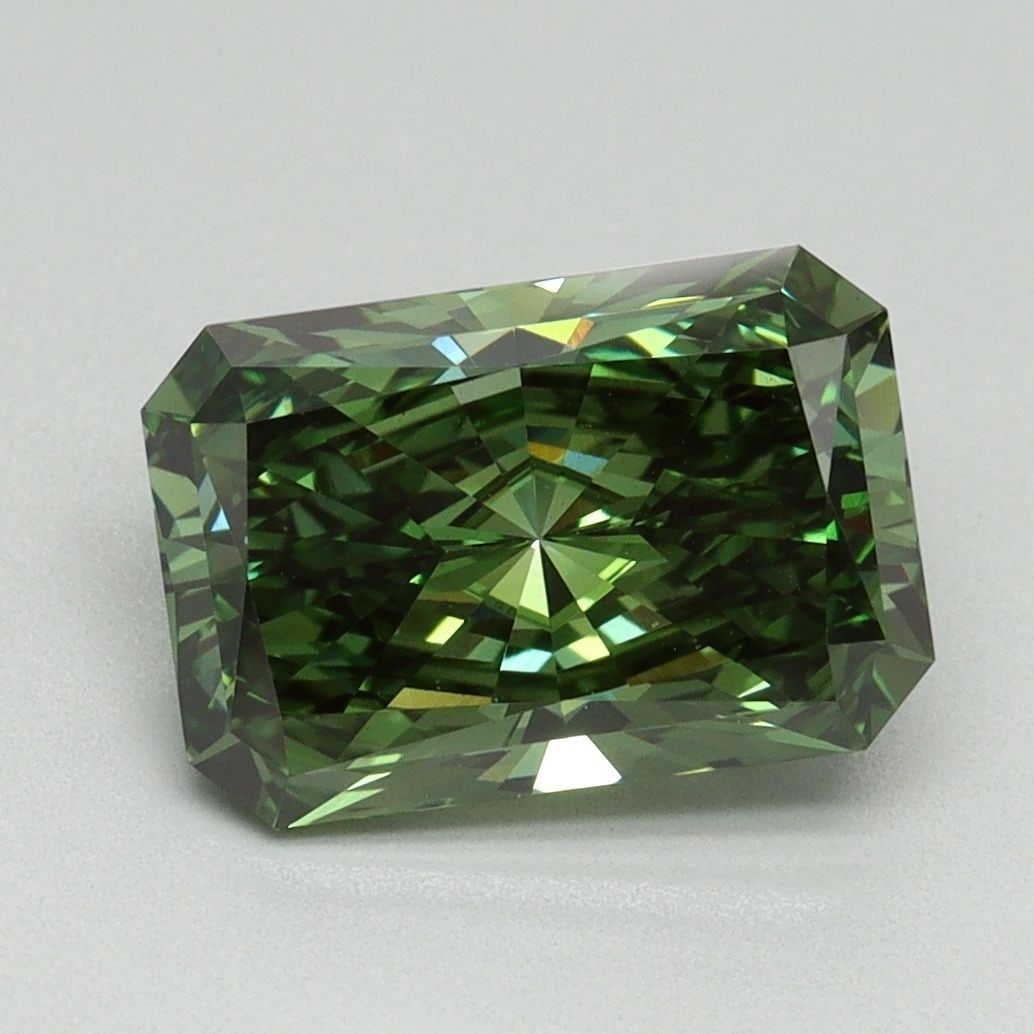 Loose Diamond - RADIANT 2.62ct Fancy Vivid Green VS1: Loose Diamond - RADIANT 2.62ct Fancy Vivid Green VS1 Source: This is a real non-mined Diamond that has been grown in a lab Shape: RADIANT Carats: 2.62 Color: Fancy Vivid Green Certification: IGI Video