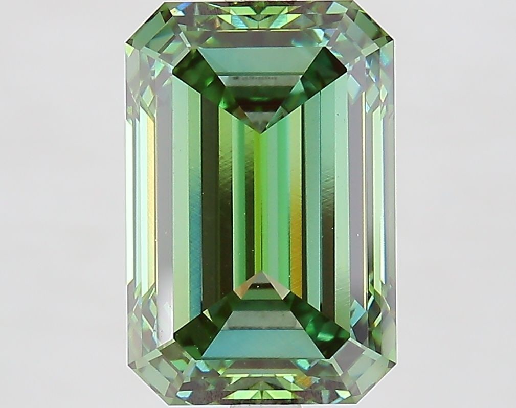 Loose Diamond - EMERALD 5.09ct Fancy Vivid Green VVS2: Loose Diamond - EMERALD 5.09ct Fancy Vivid Green VVS2 Source: This is a real non-mined Diamond that has been grown in a lab Shape: EMERALD Carats: 5.09 Color: Fancy Vivid Green Certification: IGI Vide