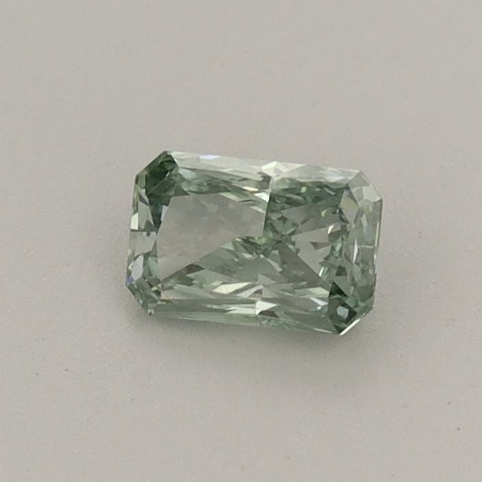 Loose Diamond - RADIANT 0.34ct Fancy Vivid Green VS1: Loose Diamond - RADIANT 0.34ct Fancy Vivid Green VS1 Source: This is a real non-mined Diamond that has been grown in a lab Shape: RADIANT Carats: 0.34 Color: Fancy Vivid Green Certification: IGI Video