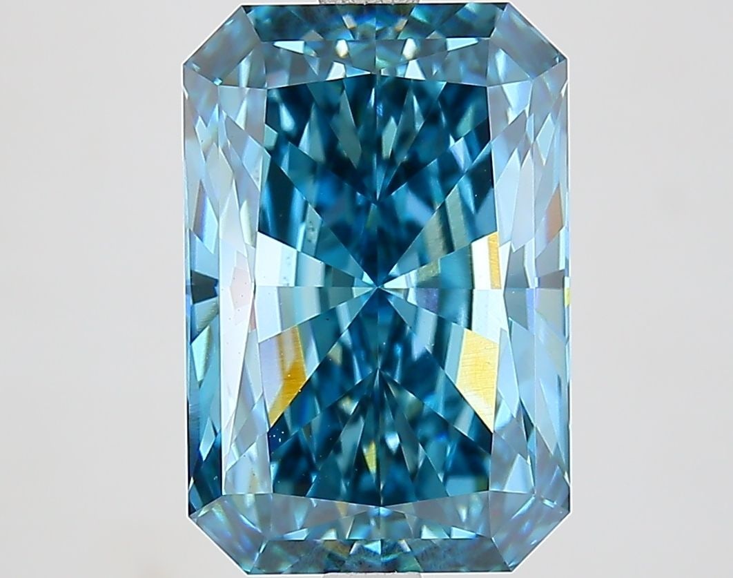 Loose Diamond - RADIANT 5.09ct Fancy Vivid Blue VS1: Loose Diamond - RADIANT 5.09ct Fancy Vivid Blue VS1 Source: This is a real non-mined Diamond that has been grown in a lab Shape: RADIANT Carats: 5.09 Color: Fancy Vivid Blue Certification: IGI Video: