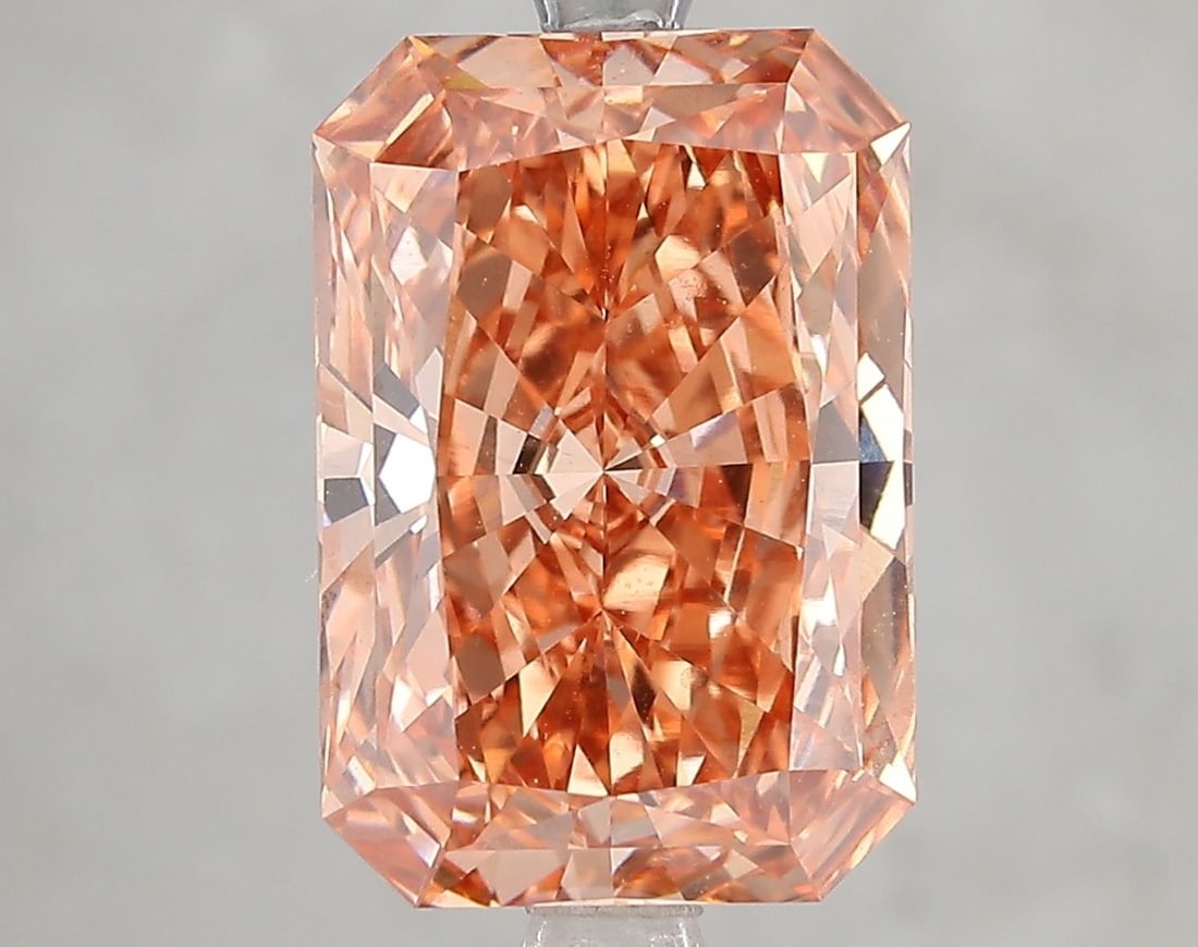 Loose Diamond - RADIANT 5.08ct Fancy Vivid Brown Orange VVS2: Loose Diamond - RADIANT 5.08ct Fancy Vivid Brown Orange VVS2 Source: This is a real non-mined Diamond that has been grown in a lab Shape: RADIANT Carats: 5.08 Color: Fancy Vivid Brown Orange Certifica